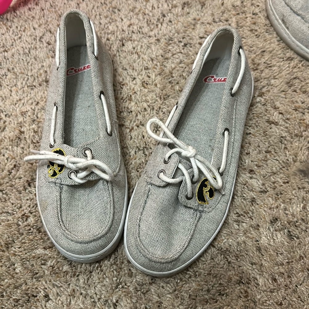 Iowa Hawkeye Canvas Slip on Shoes